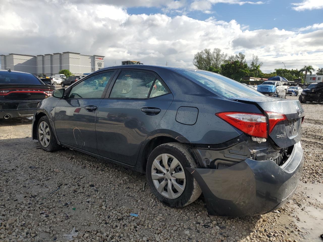 2015 TOYOTA COROLLA