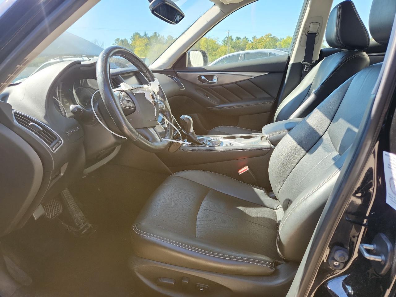 2015 INFINITI Q50