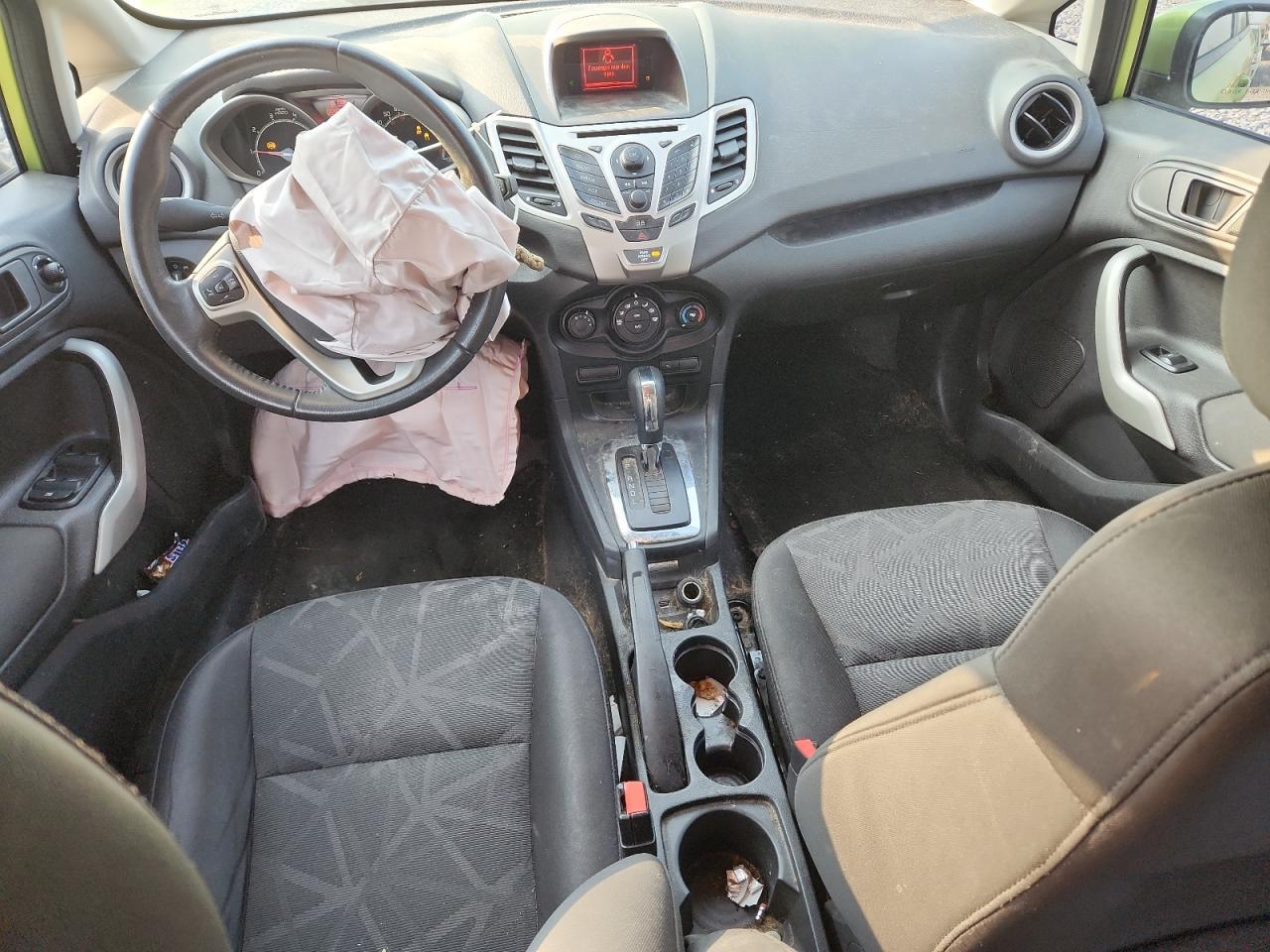 2013 FORD Fiesta