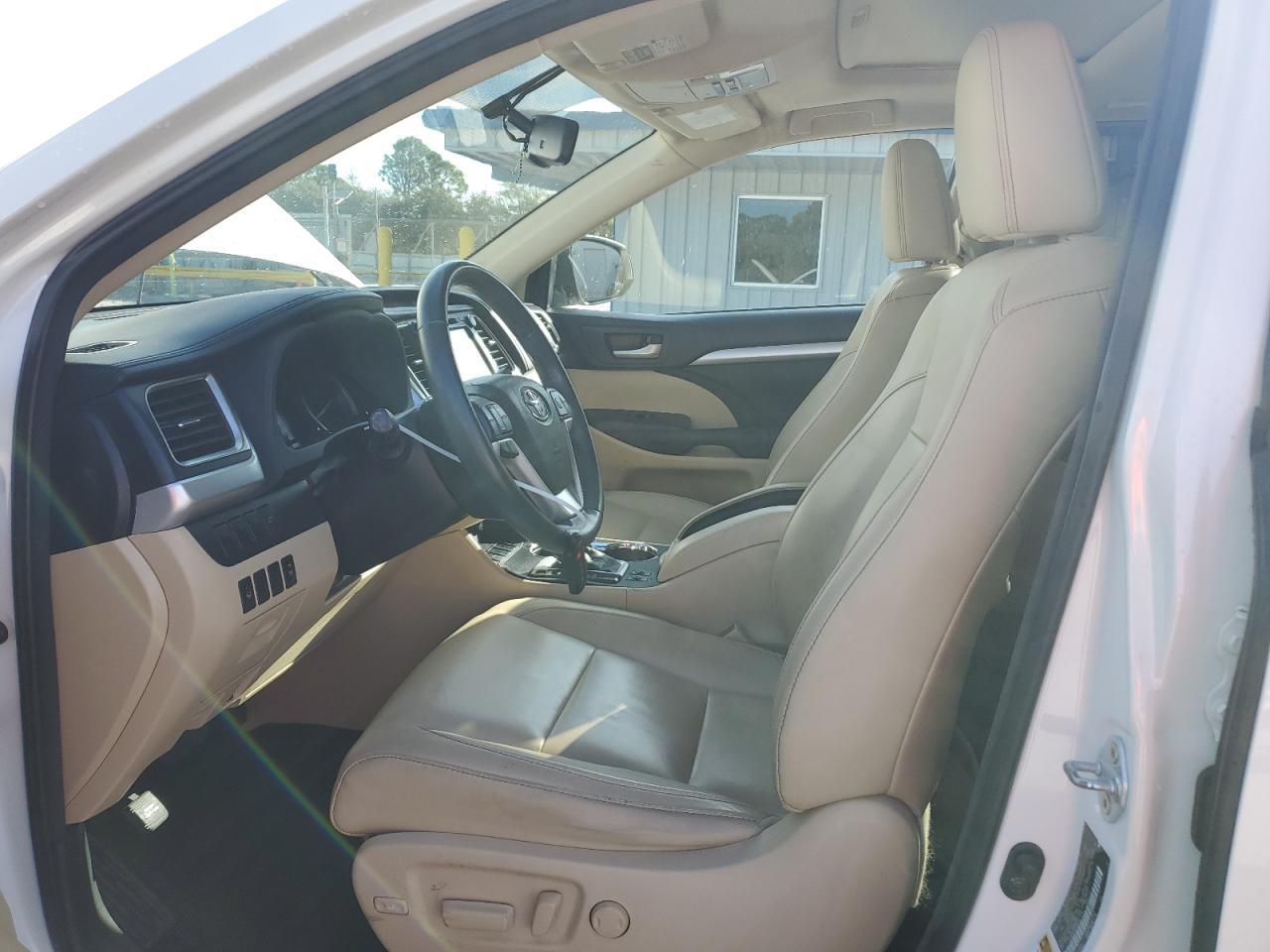 2016 TOYOTA HIGHLANDER