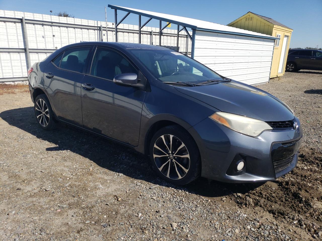 2015 TOYOTA COROLLA