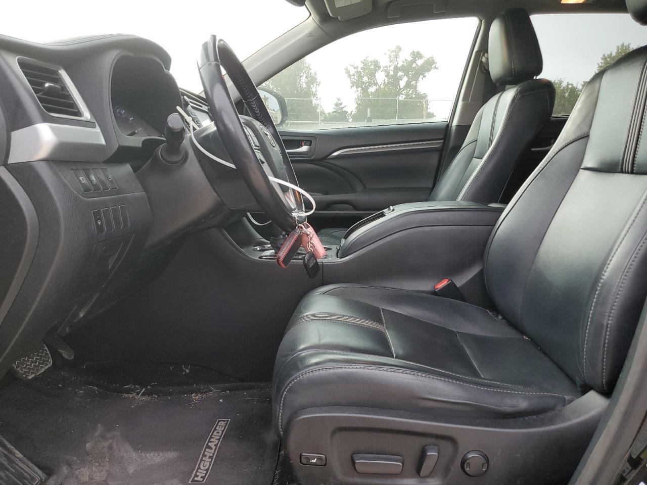2017 TOYOTA HIGHLANDER