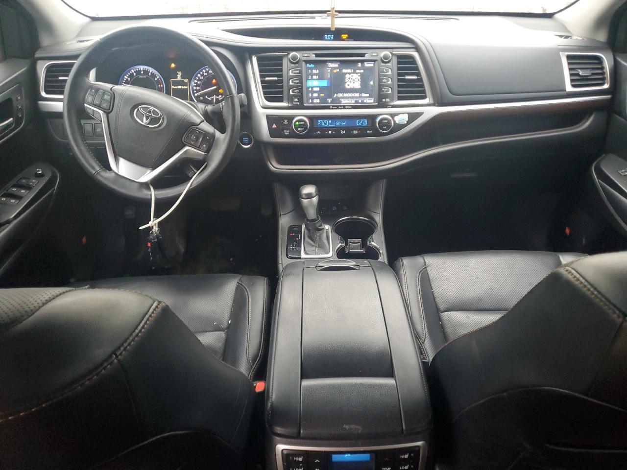 2016 TOYOTA HIGHLANDER