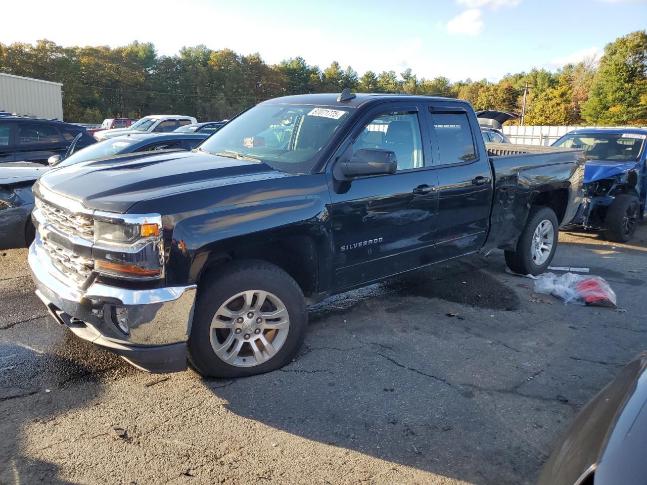 2017 CHEVROLET Silverado