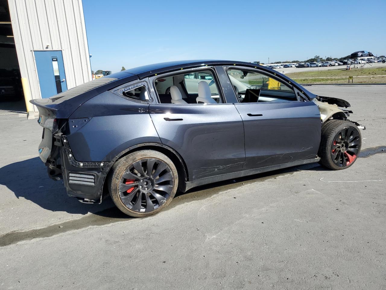 2024 TESLA MODEL Y