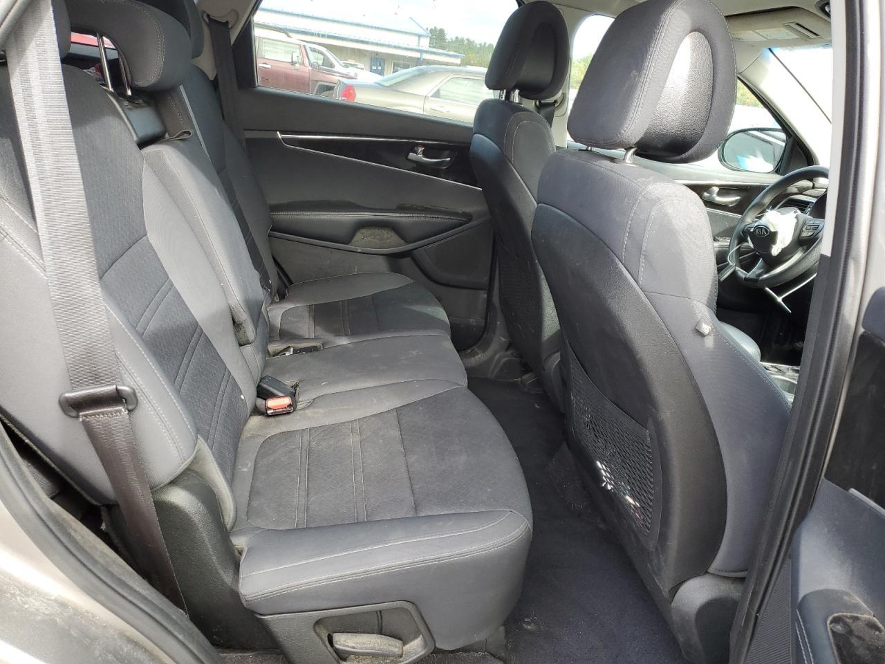 2016 KIA SORENTO