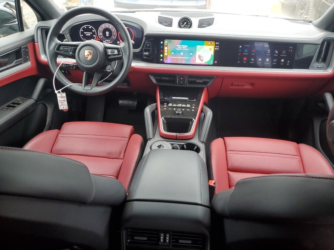 2024 PORSCHE CAYENNE