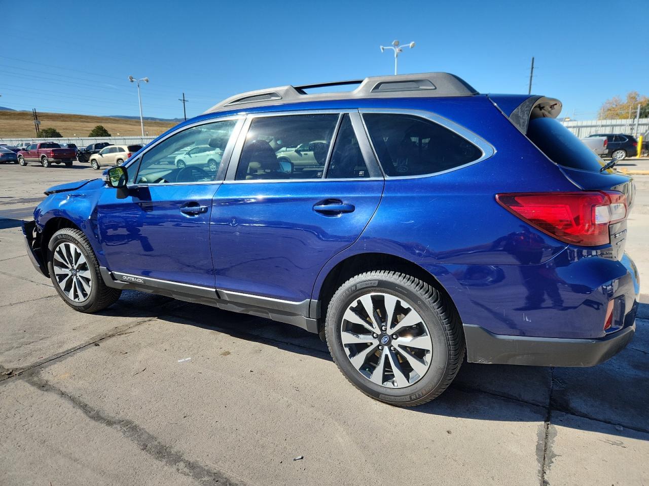 2015 SUBARU Outback
