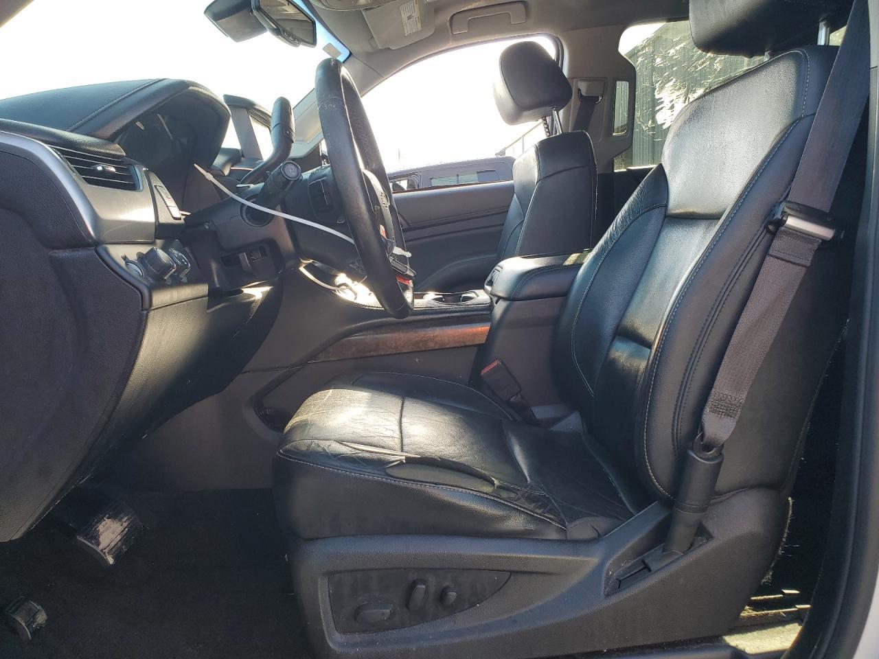 2016 CHEVROLET Suburban