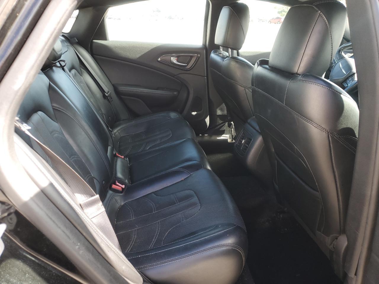 2015 CHRYSLER 200