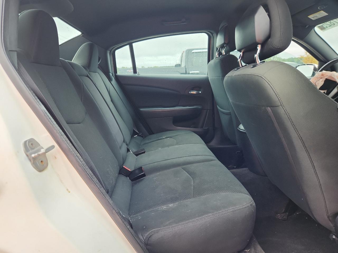 2011 CHRYSLER 200