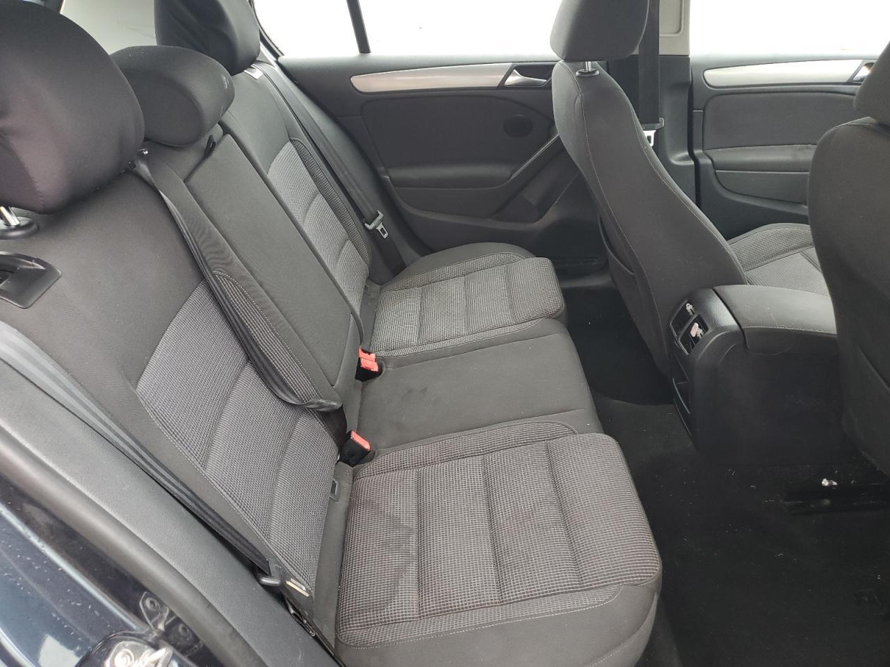 2013 VOLKSWAGEN GOLF