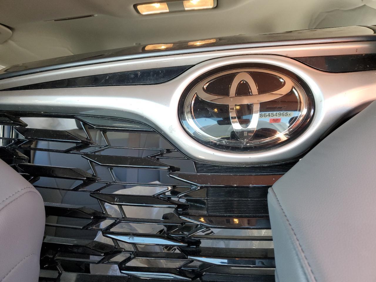 2021 TOYOTA HIGHLANDER