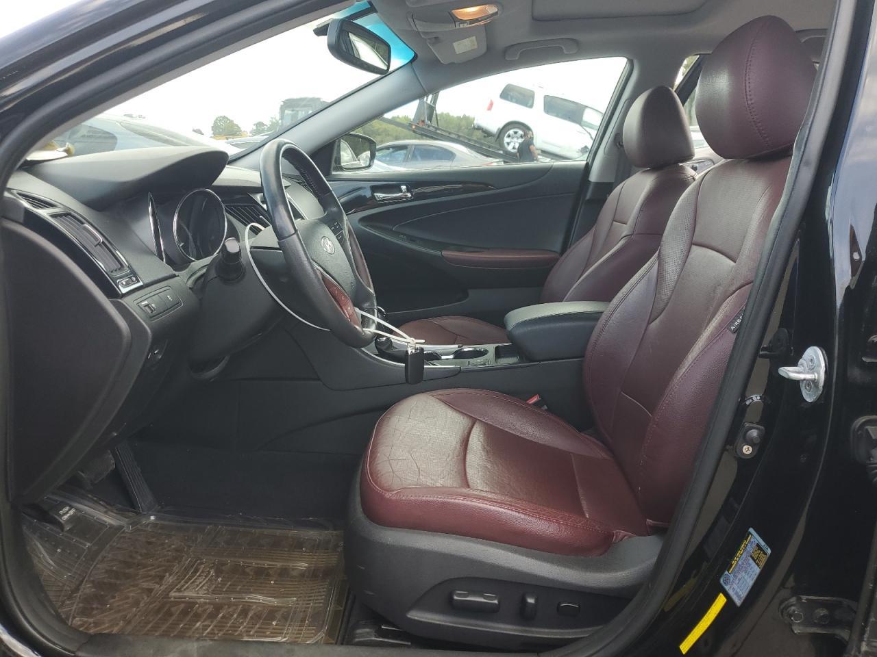2011 HYUNDAI SONATA