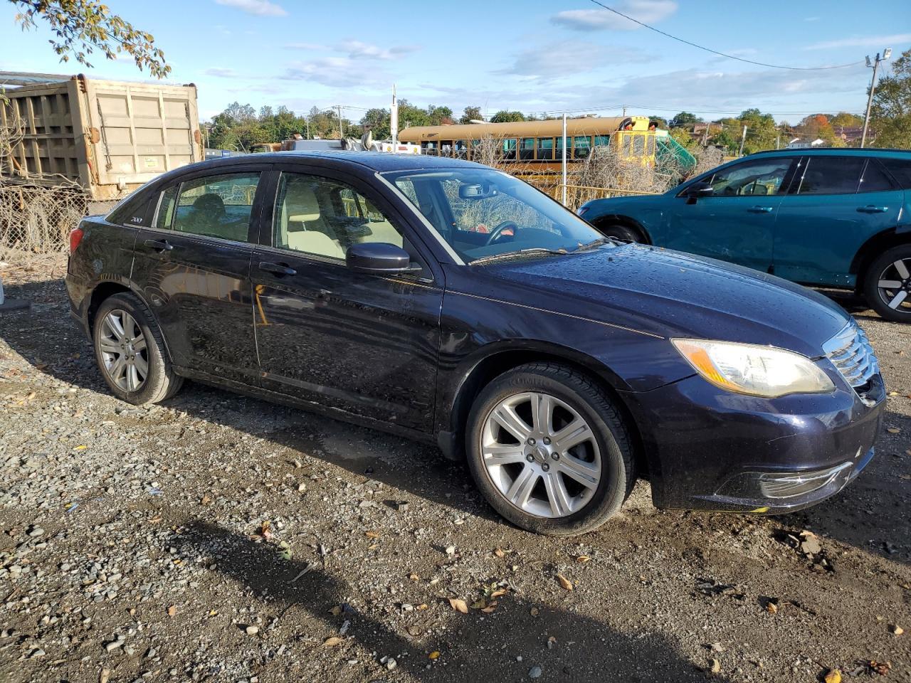 2012 CHRYSLER 200