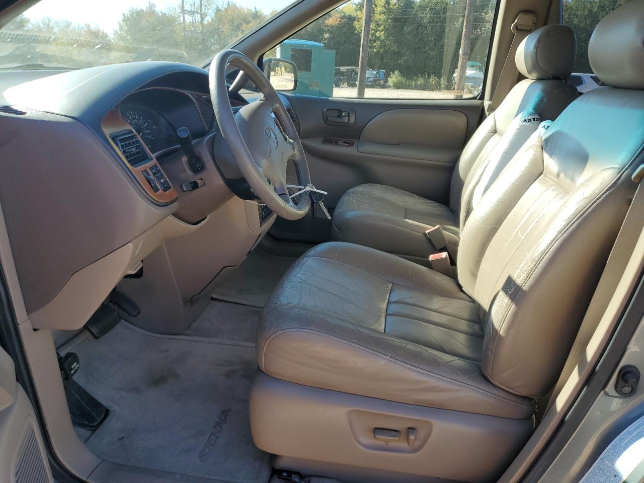 2000 TOYOTA SIENNA