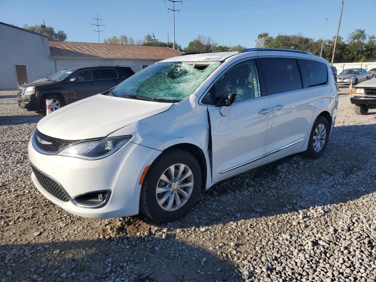 2019 CHRYSLER Pacifica