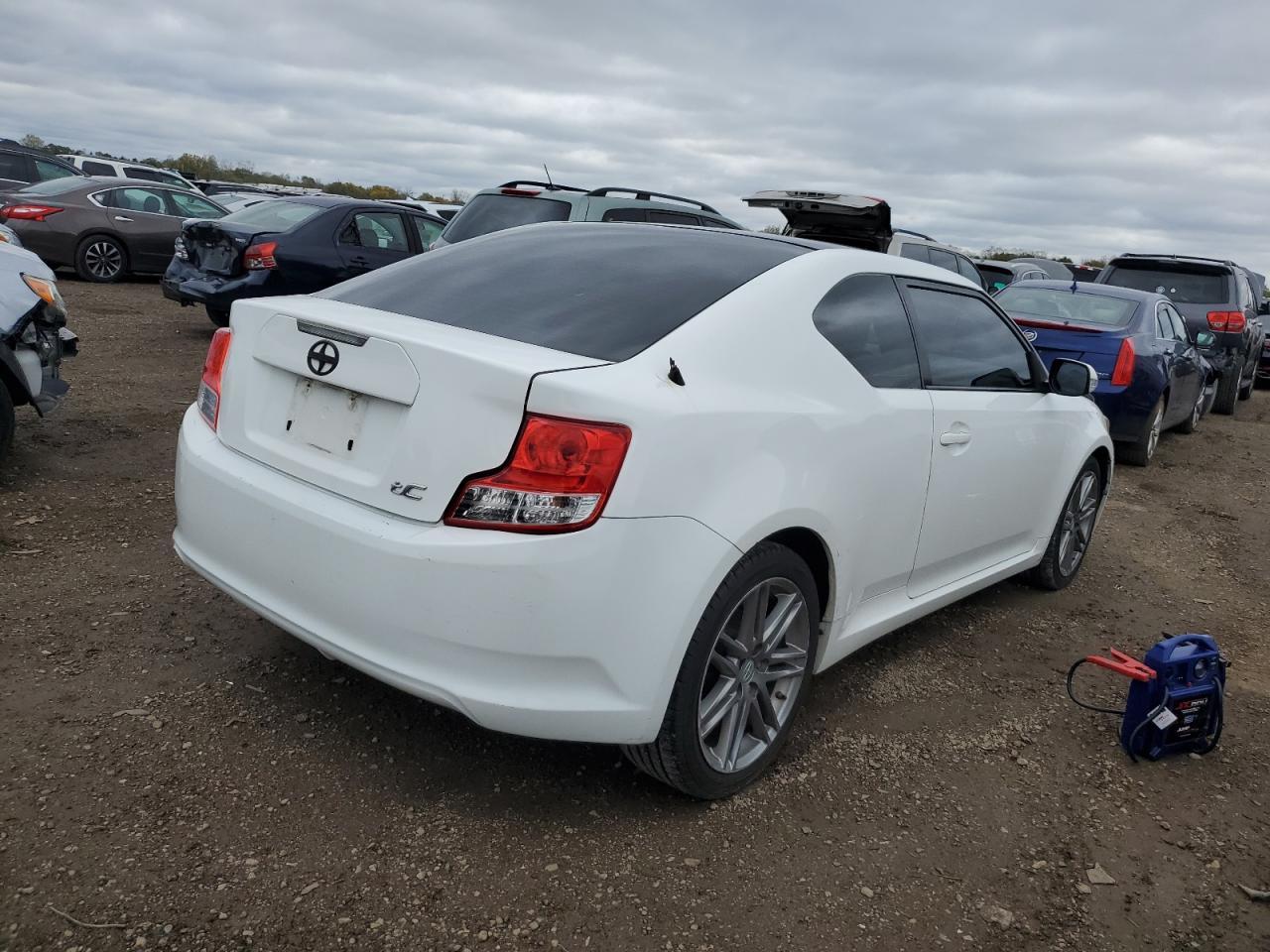2013 TOYOTA SCION