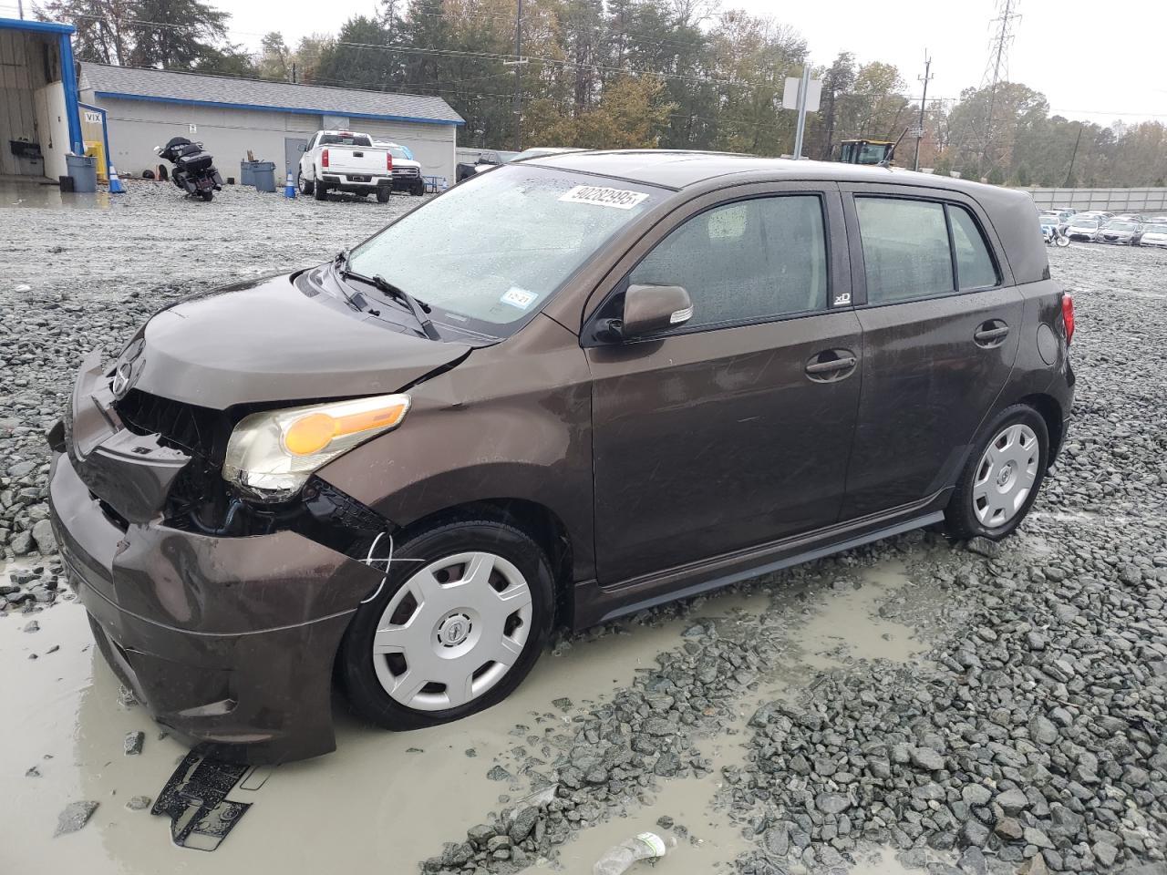 2011 TOYOTA SCION