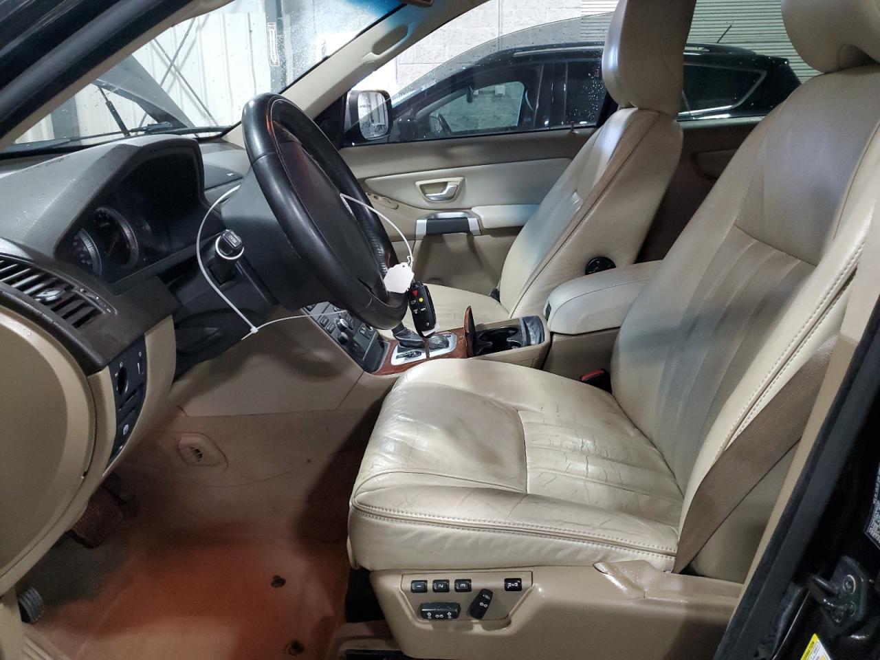 2013 VOLVO XC90