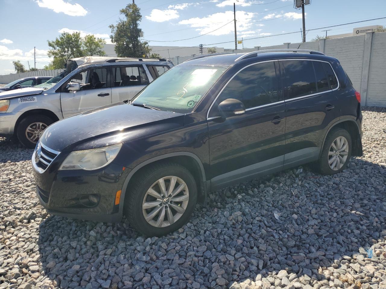 2011 VOLKSWAGEN TIGUAN