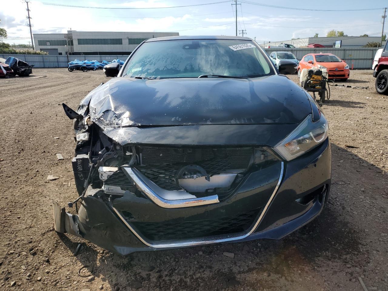 2017 NISSAN Maxima
