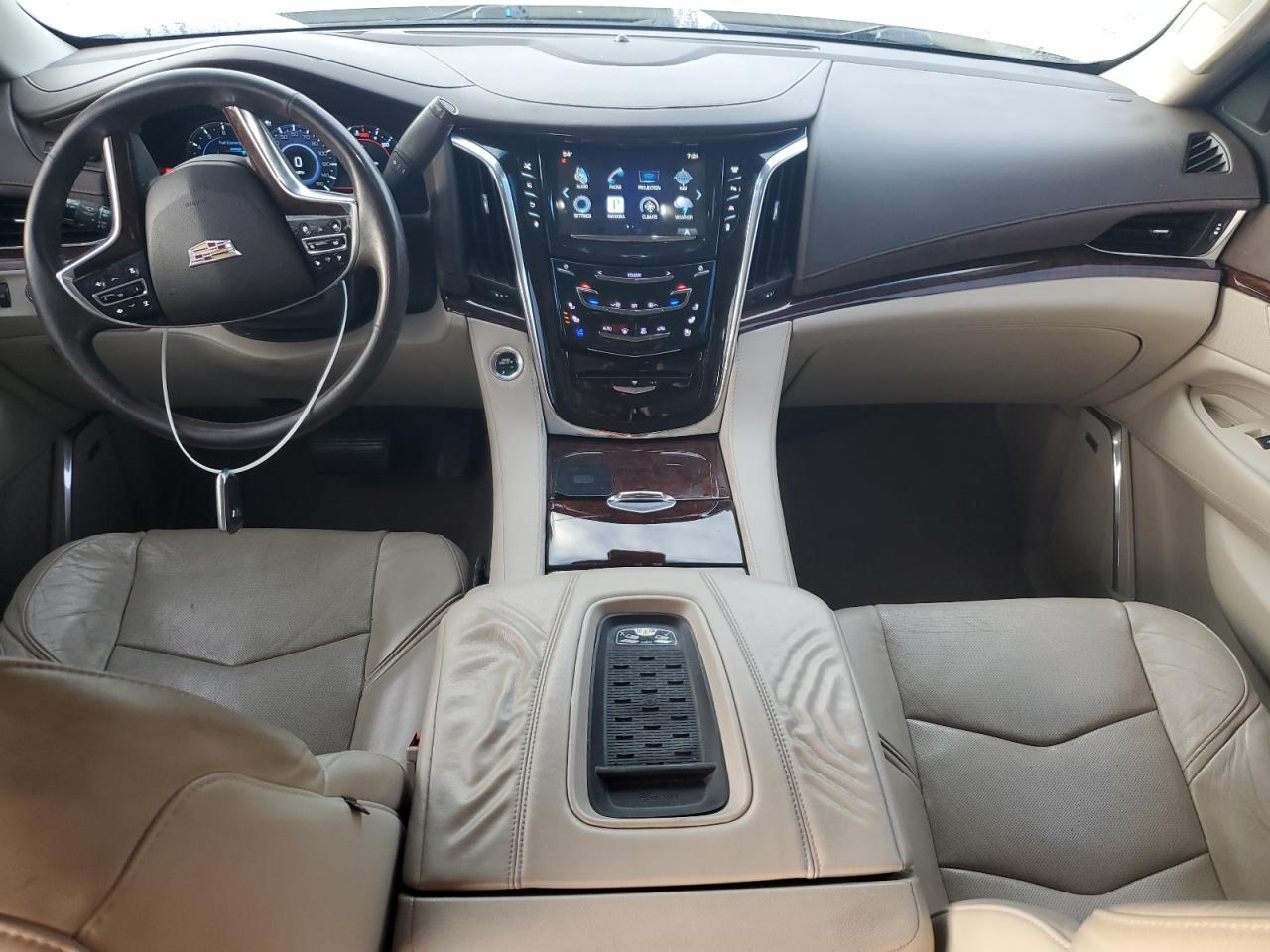 2016 CADILLAC Escalade ESV