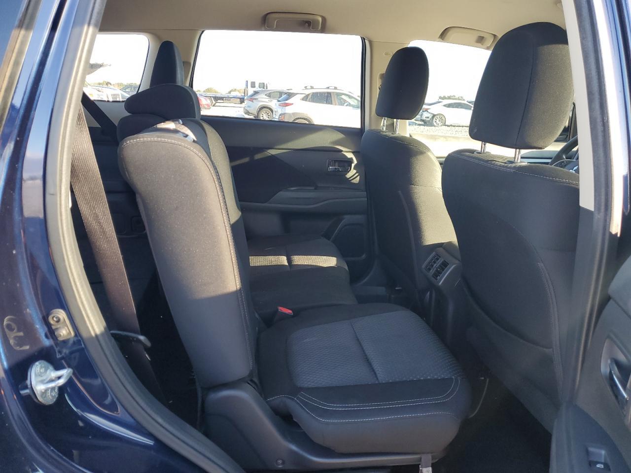 2019 MITSUBISHI outlander