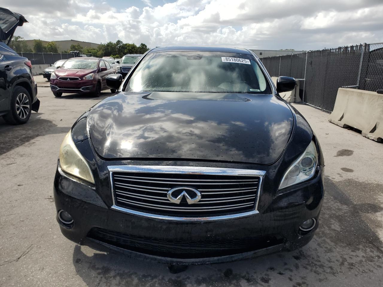 2013 INFINITI M37