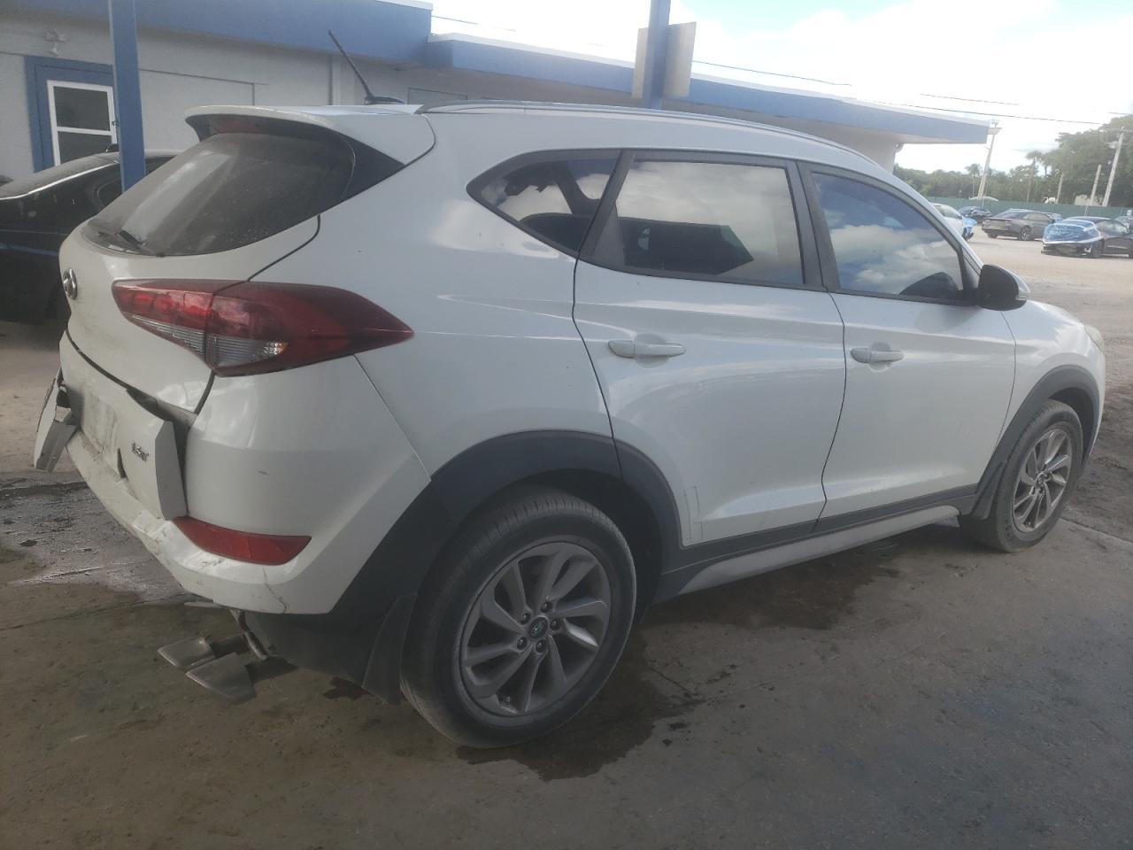 2017 HYUNDAI TUCSON