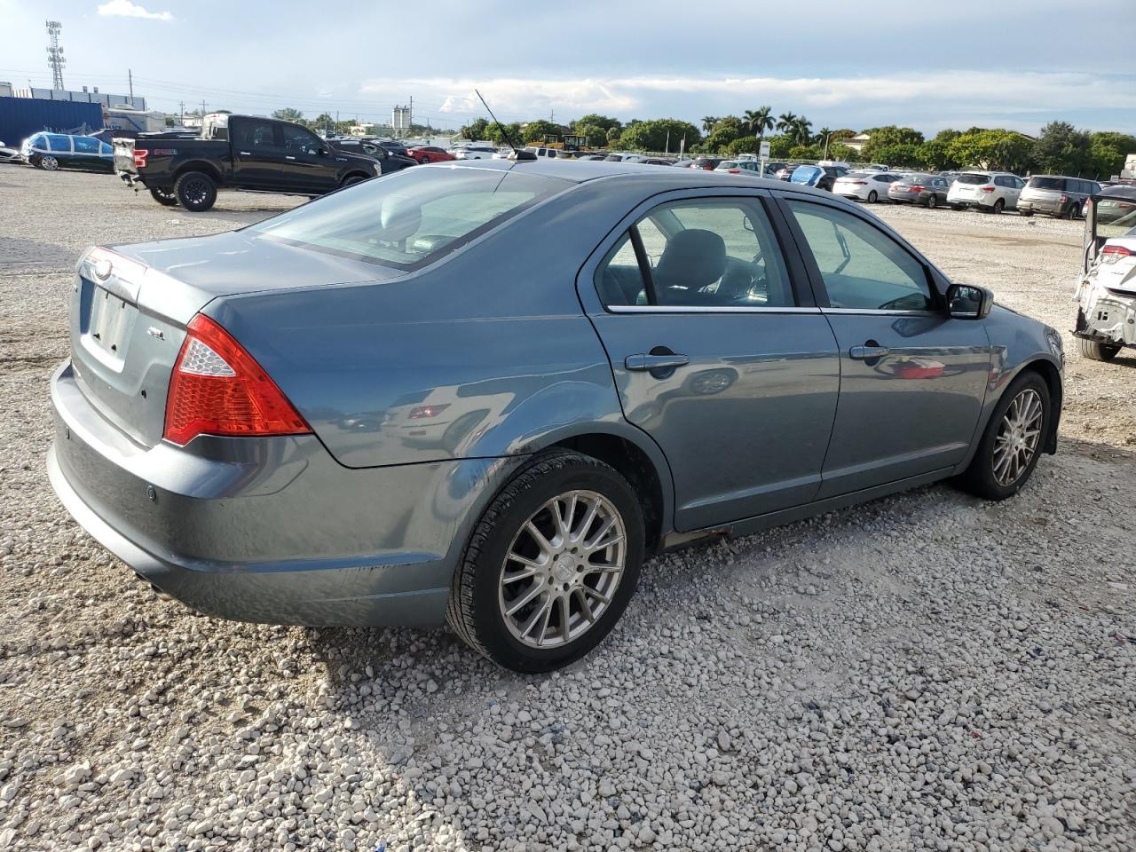 2011 FORD FUSION