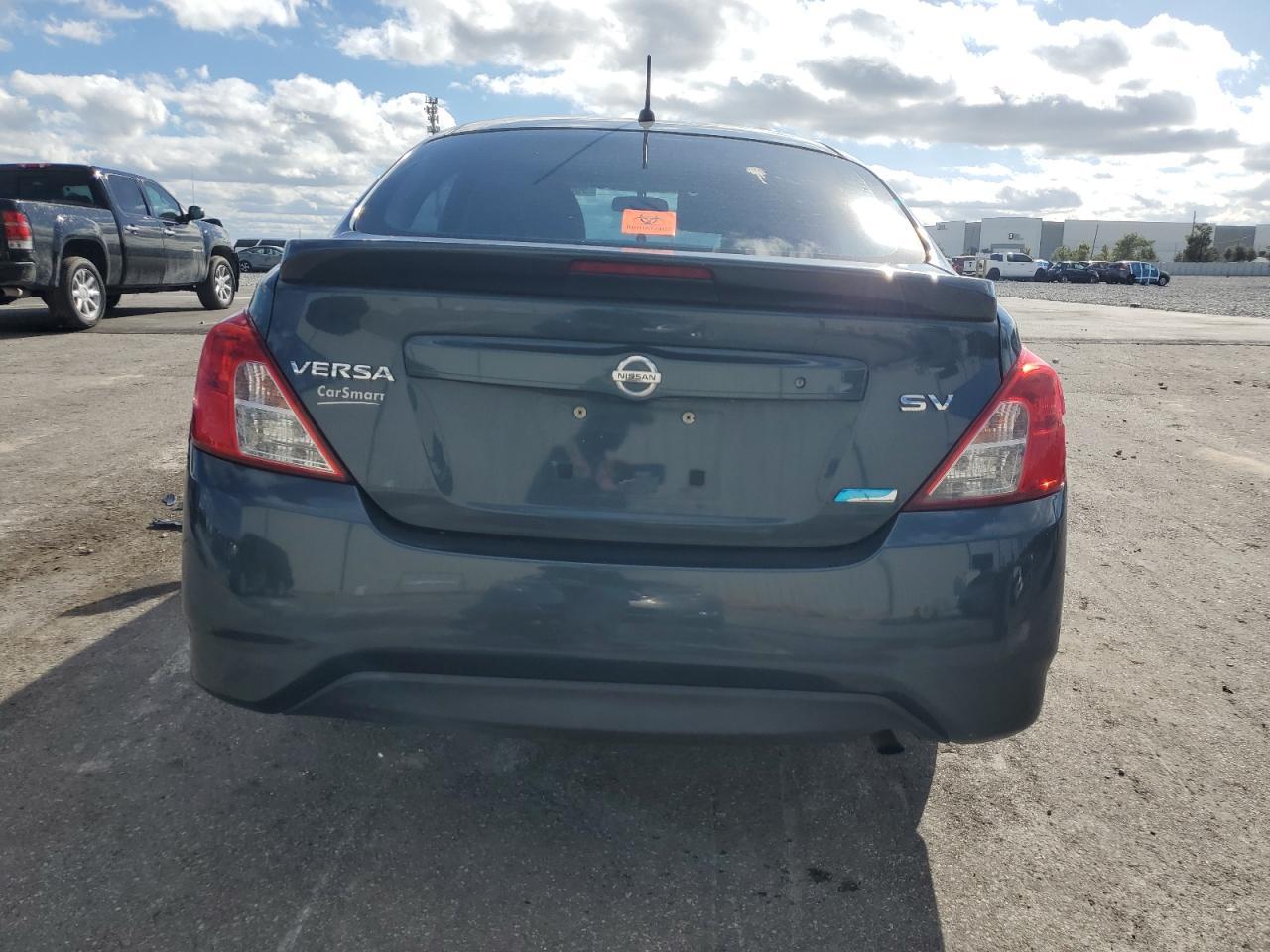 2016 NISSAN VERSA