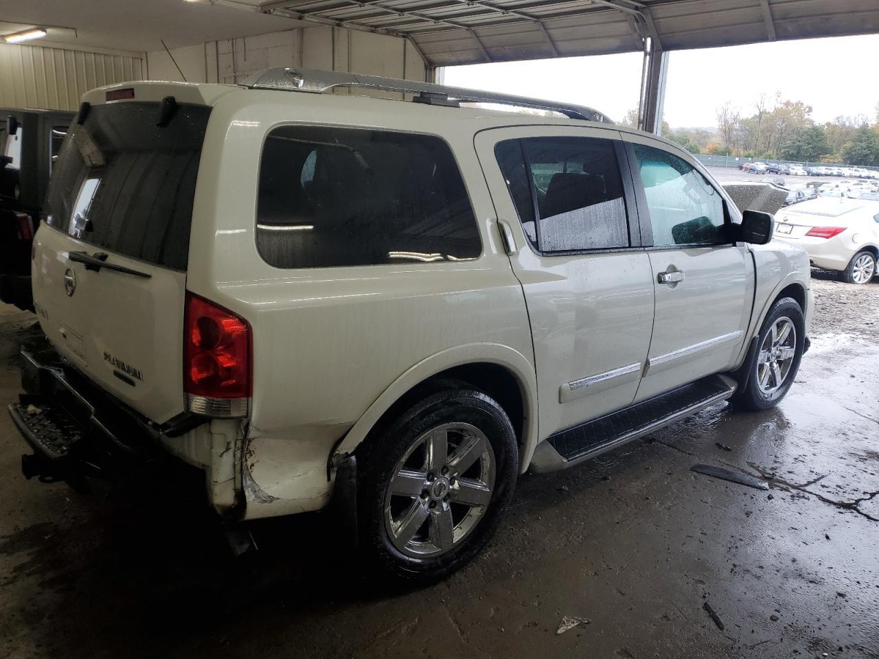 2013 NISSAN Armada