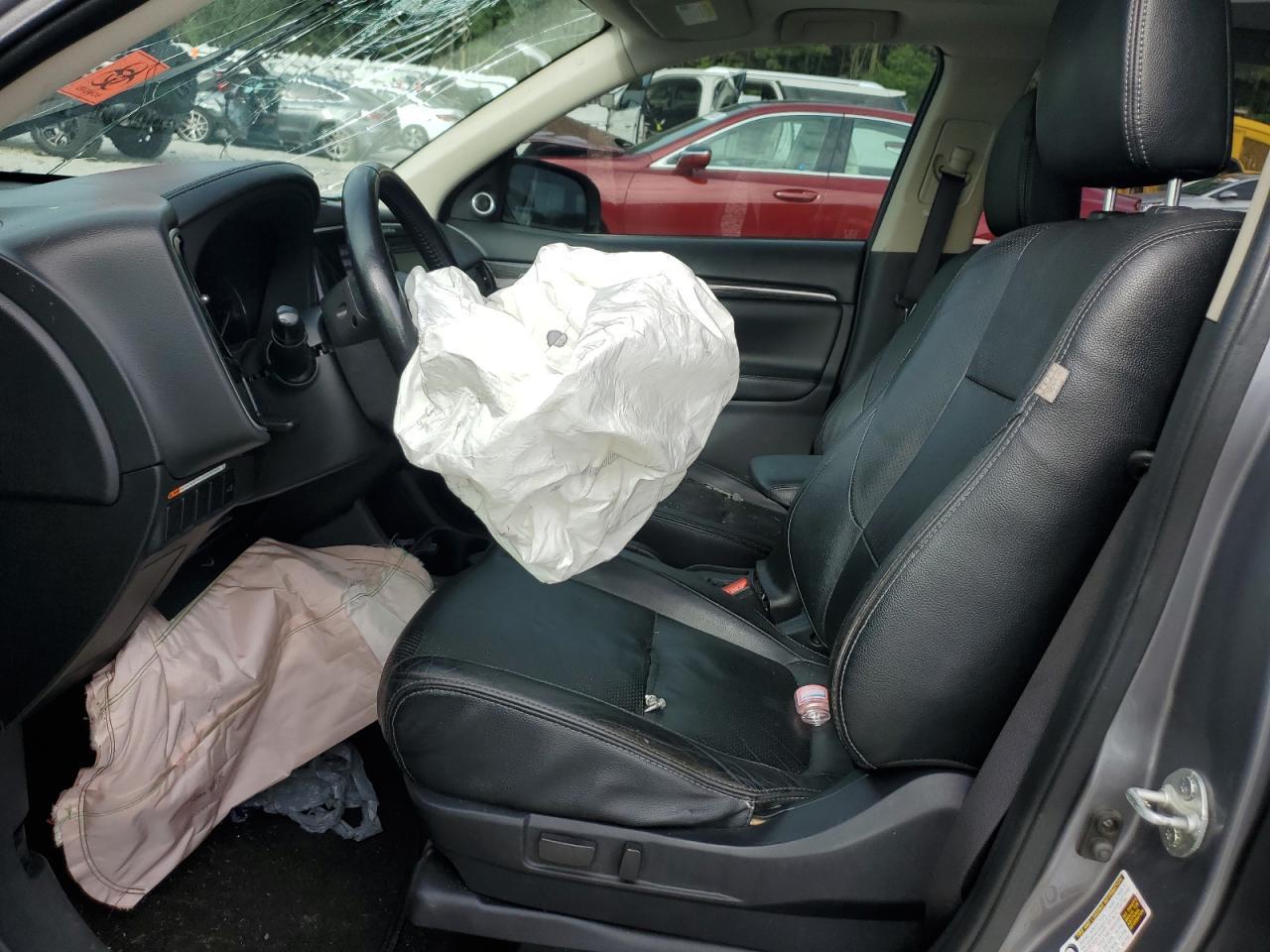 2016 MITSUBISHI outlander