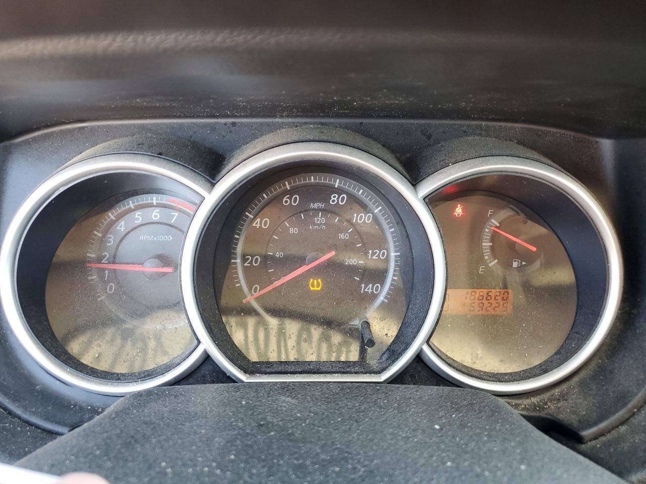 2010 NISSAN VERSA