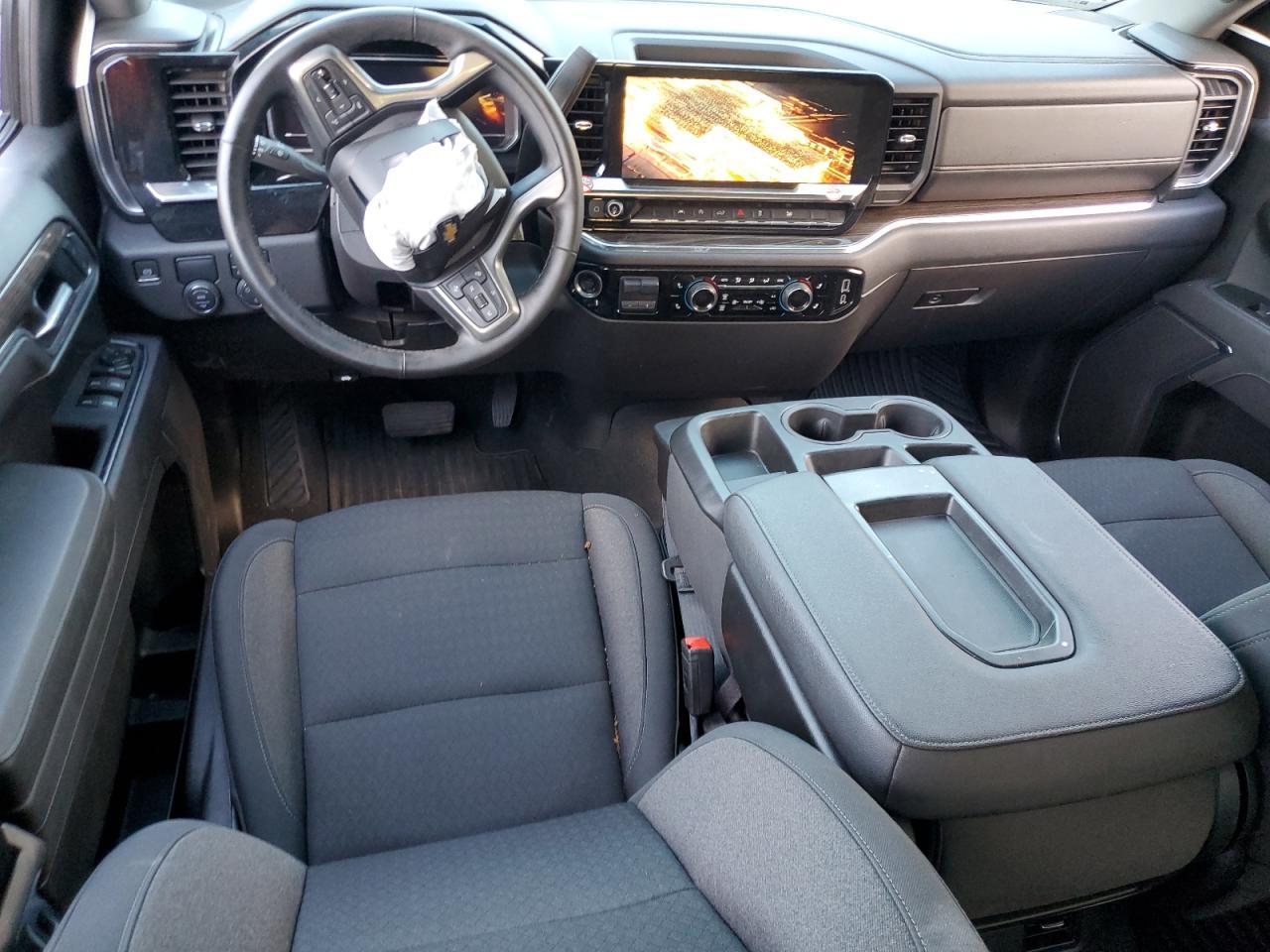 2025 CHEVROLET Silverado