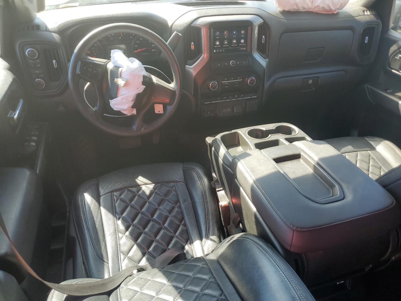 2021 CHEVROLET Silverado