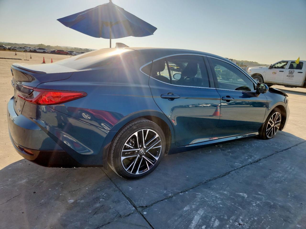 2025 TOYOTA CAMRY