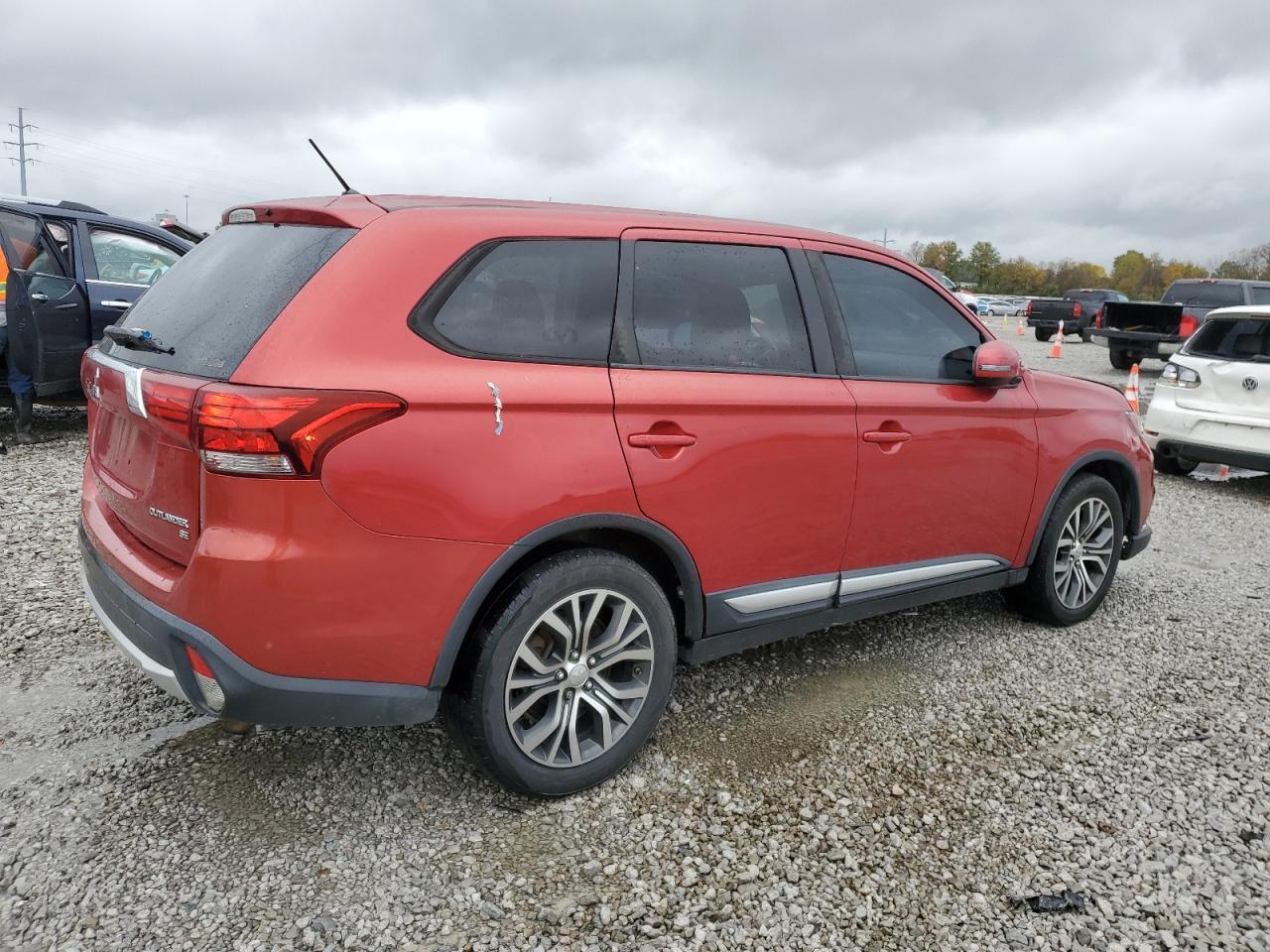 2016 MITSUBISHI outlander
