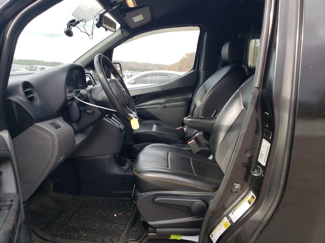 2016 NISSAN NV 200