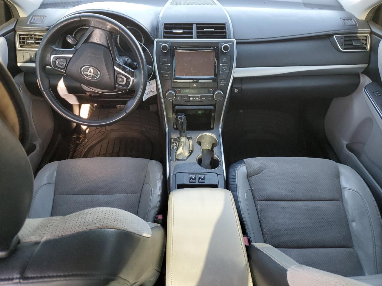 2016 TOYOTA CAMRY