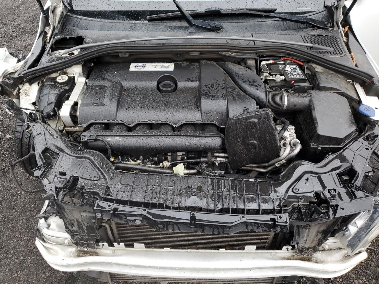 2015 VOLVO S60