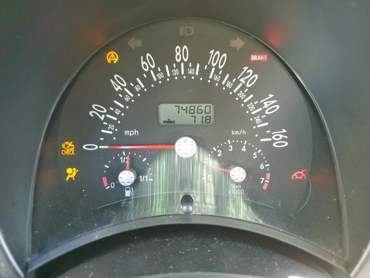 2004 VOLKSWAGEN Beetle