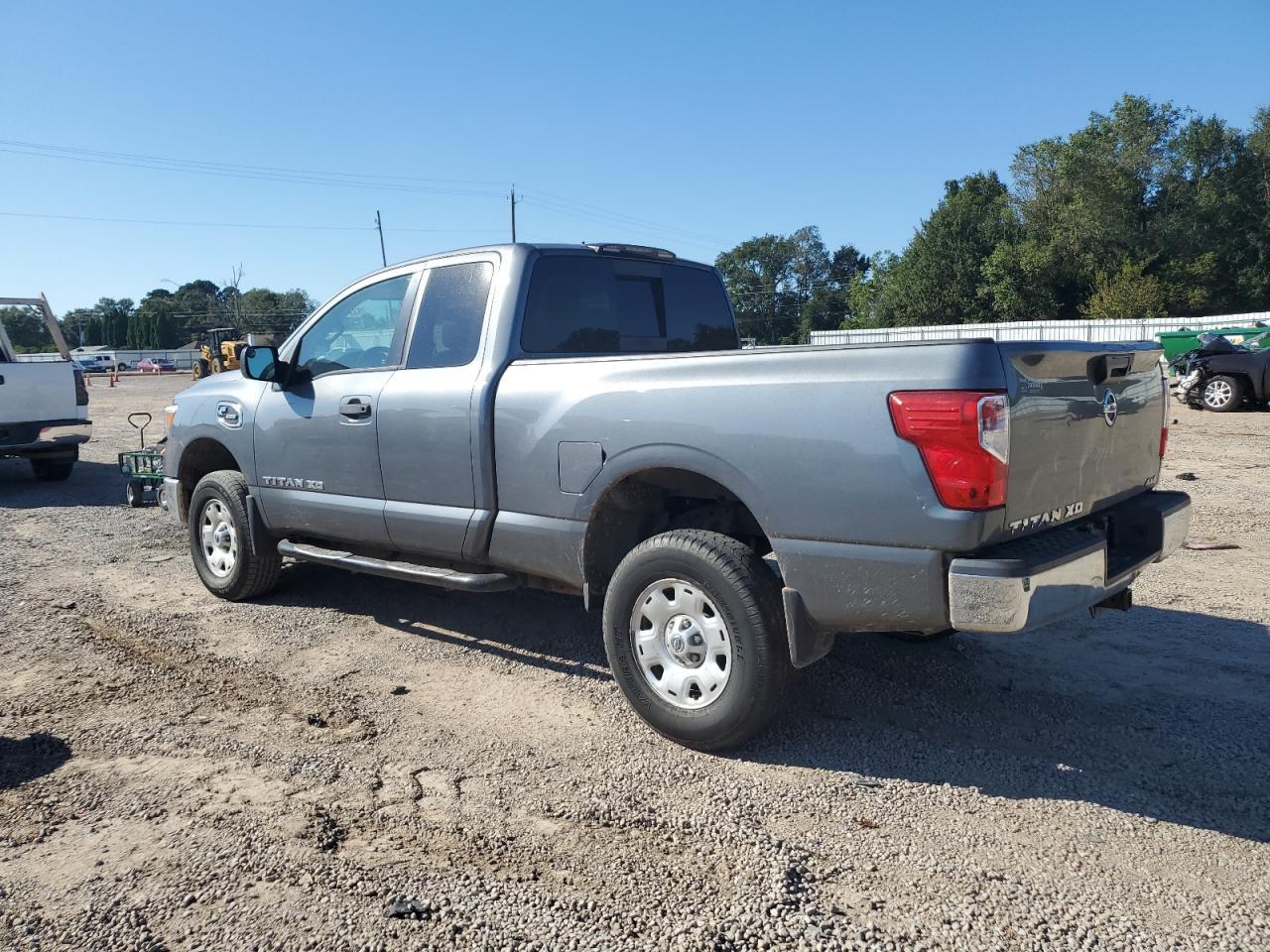 2017 NISSAN Titan