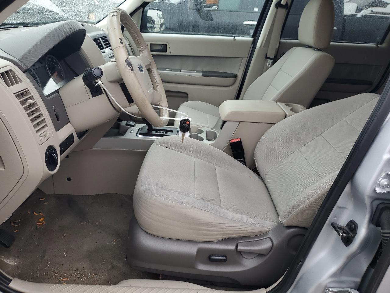 2010 FORD ESCAPE