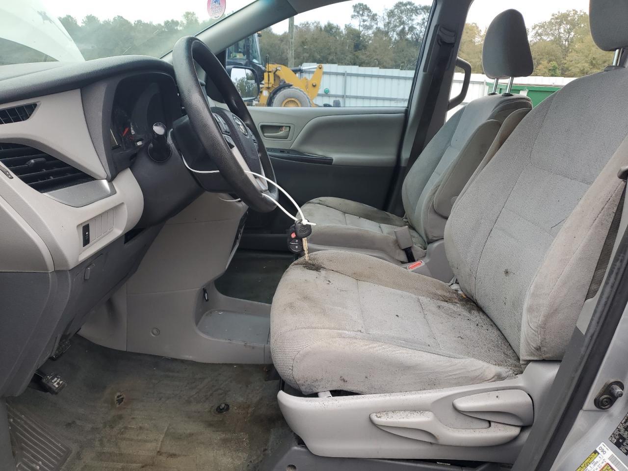 2015 TOYOTA SIENNA