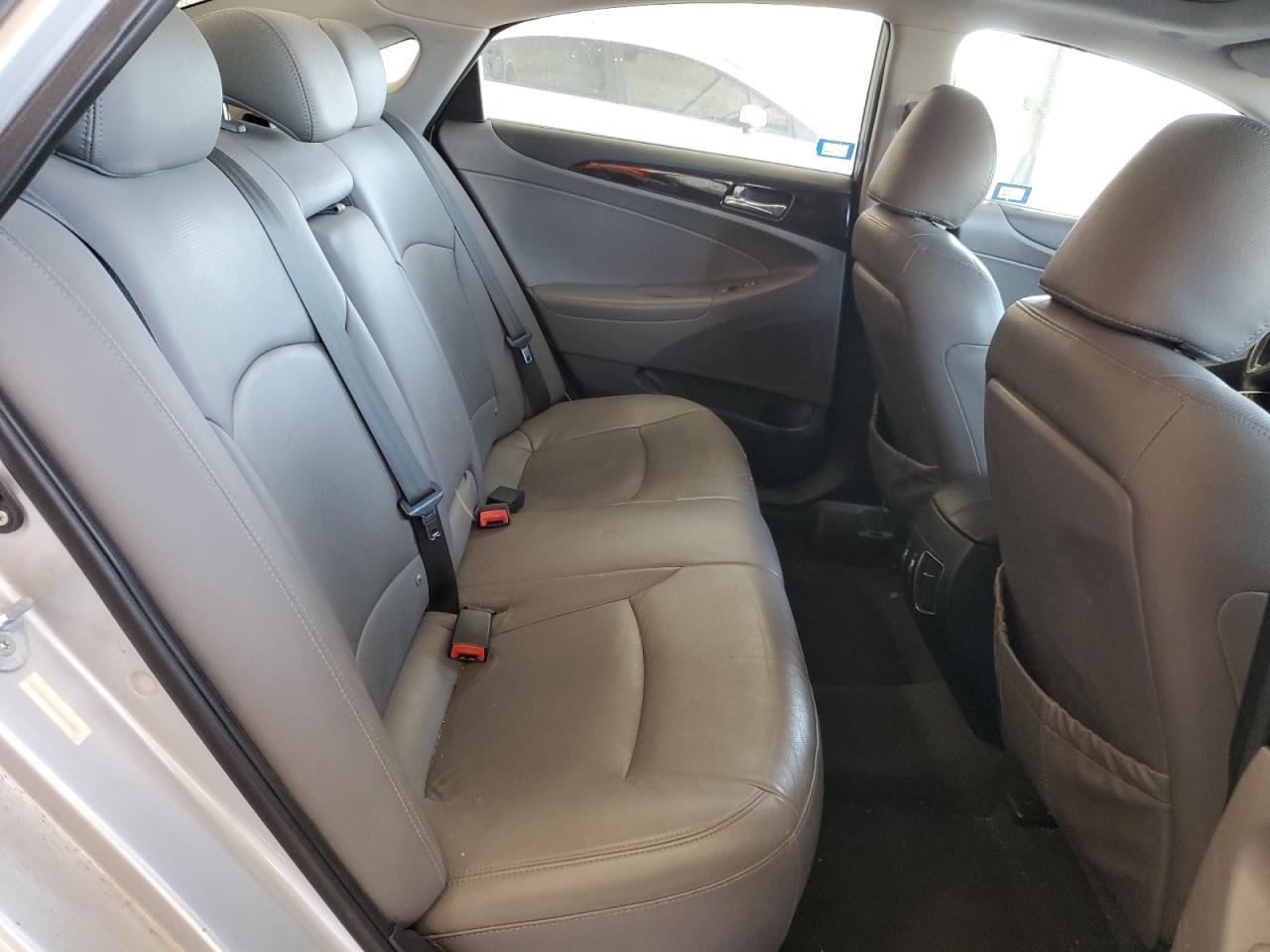 2011 HYUNDAI SONATA