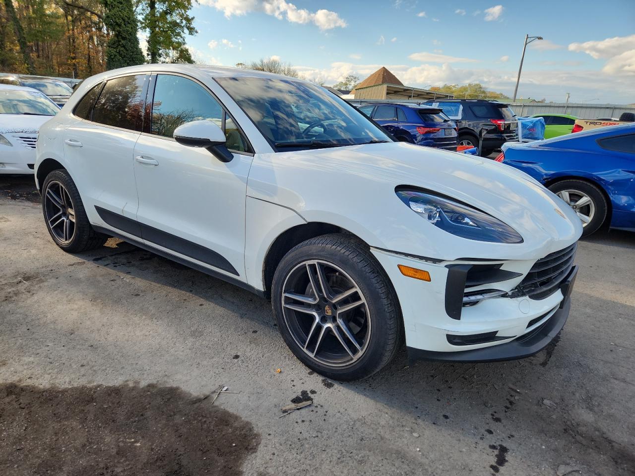 2019 PORSCHE Macan