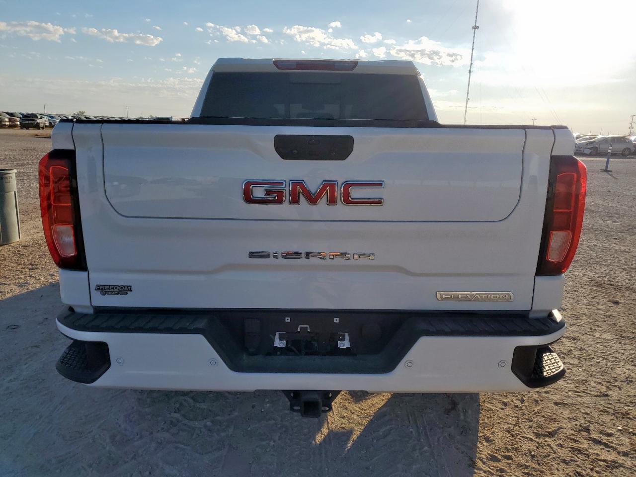 2023 GMC Sierra