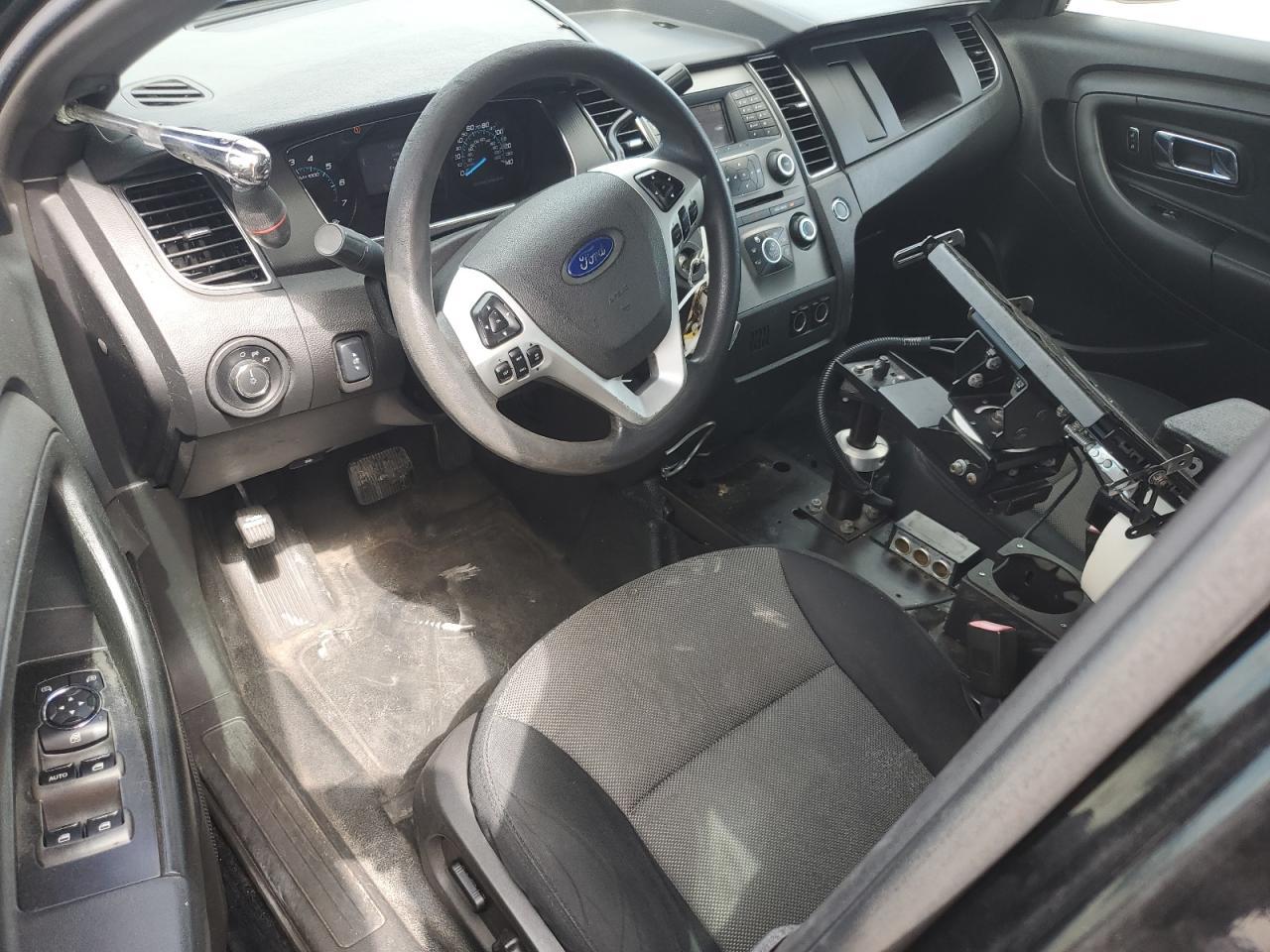 2013 FORD Taurus
